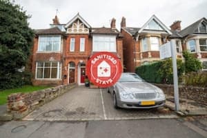 OYO Lonsdale Guest House