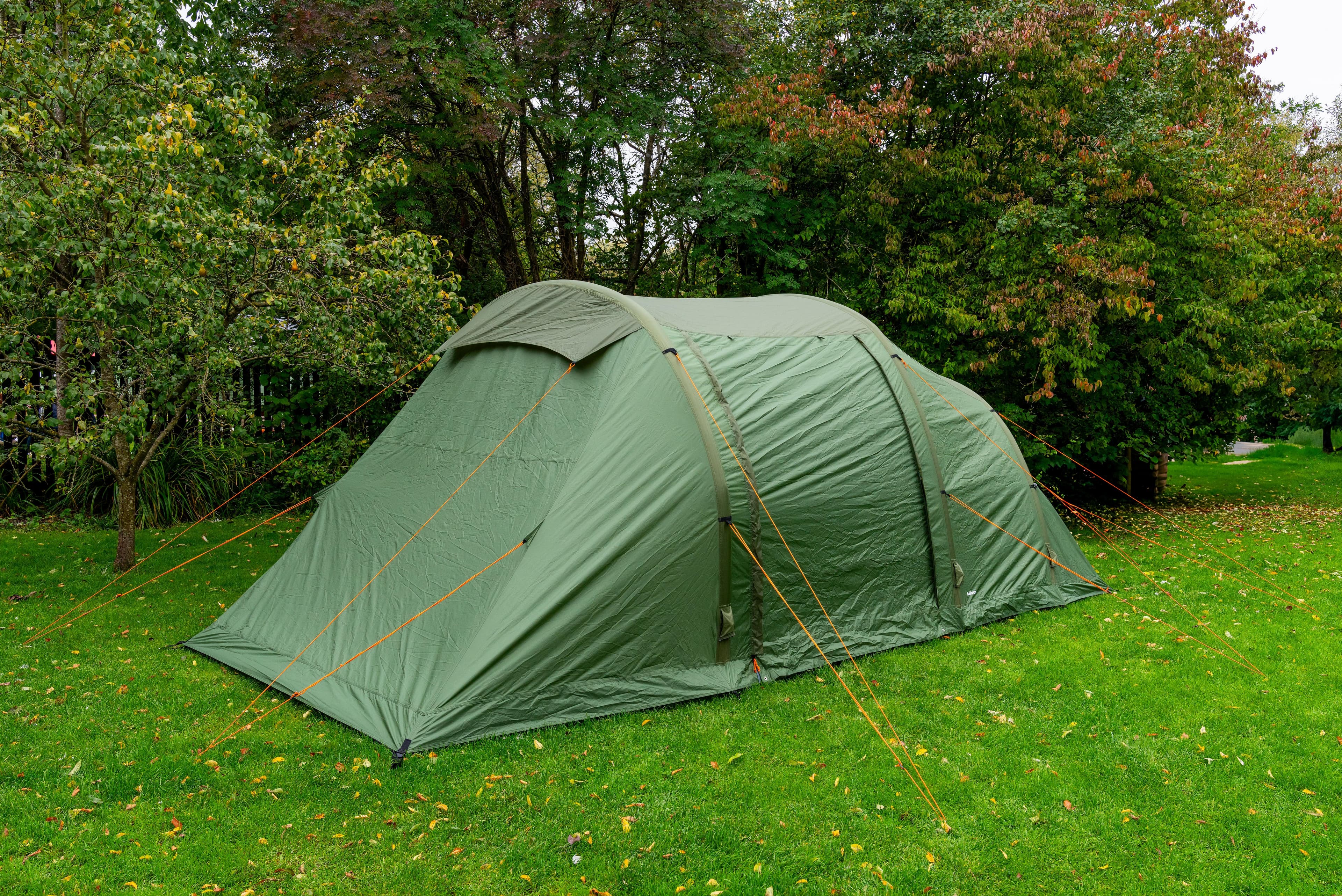 Halfords 6 Person Air Tent