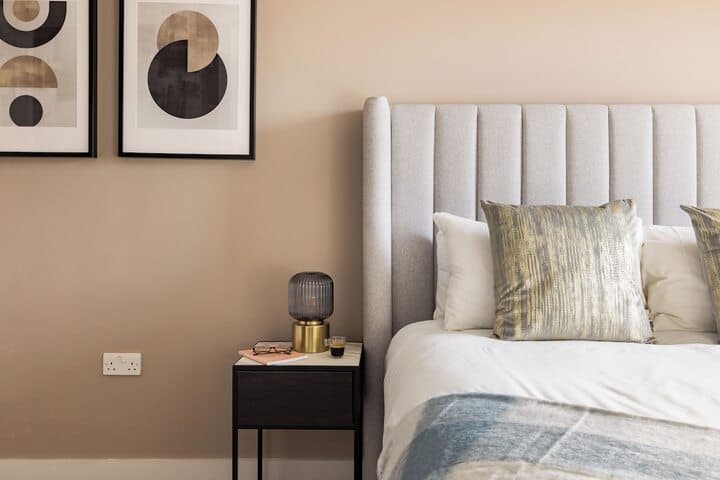 Leeds Centre by Charles Hope Image 3