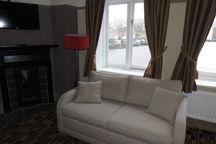 The Dolphin Image 10