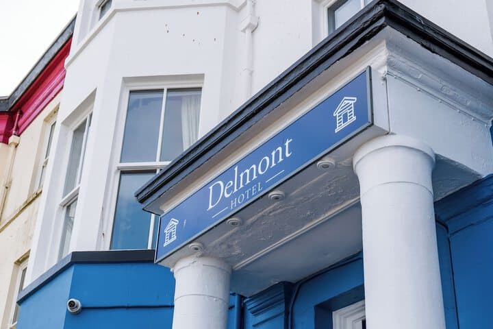 Delmont Hotel Image 2