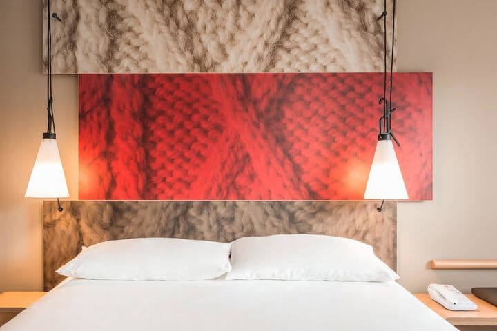 ibis Sheffield City Image 11