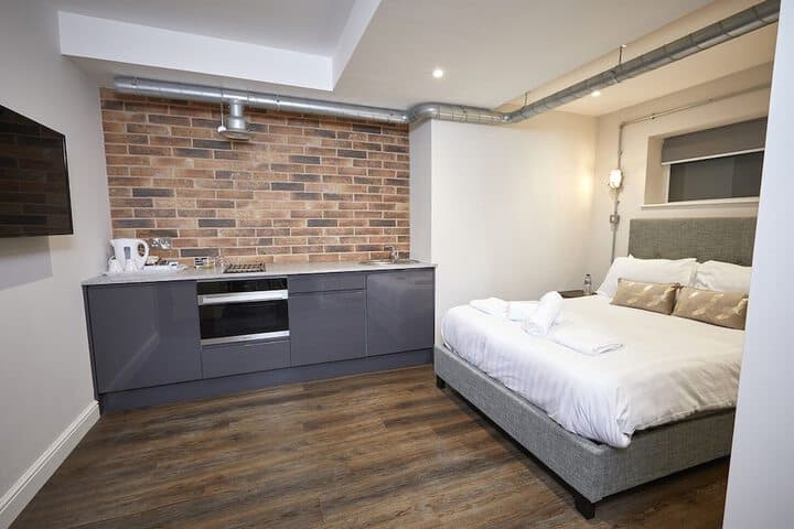 Three Cranes Serviced Apartments Image 5