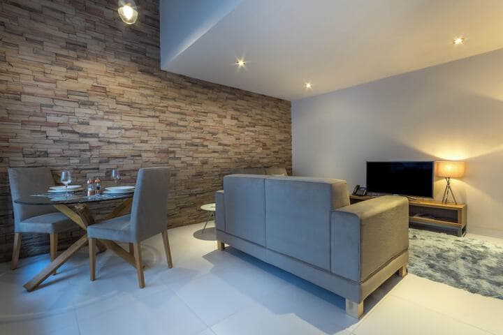 Basinghall Suites Image 5