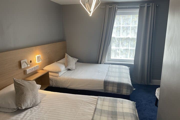 Diamonds Inn Ltd Image 5