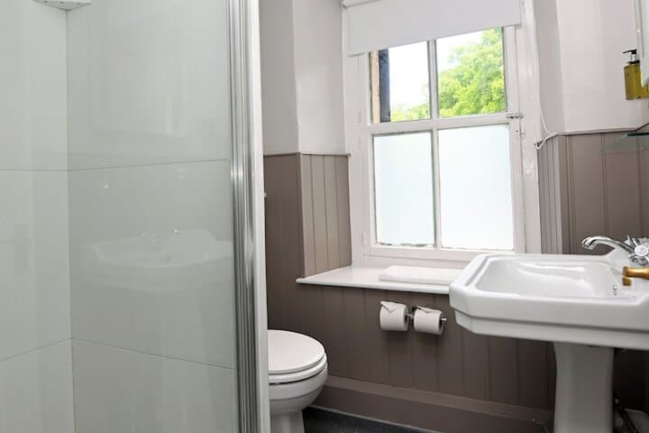 Wheatsheaf Baslow by Marstons Inns Image 10