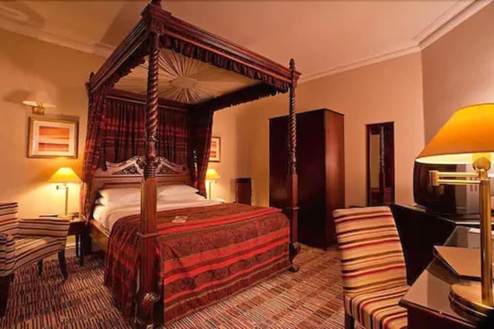 Classic Lodges The Old Swan Hotel Image 7