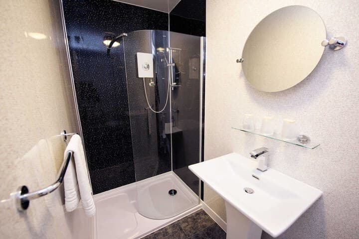 Delmont Hotel Image 4