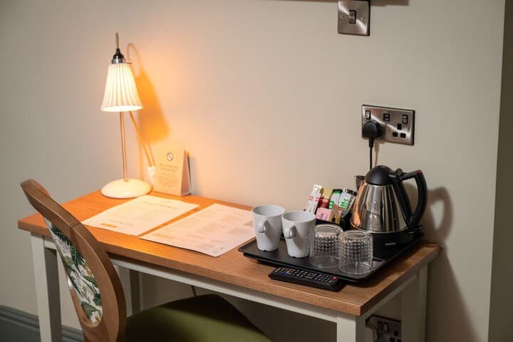 Rockingham Arms by Greene King Inns Image 6