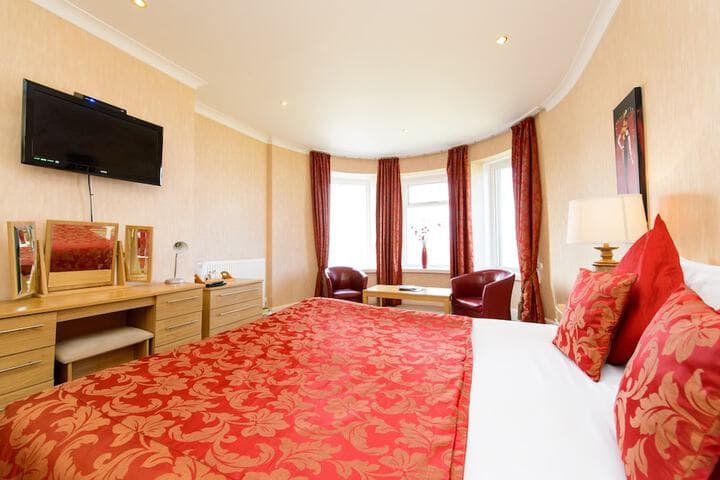 Grand Villa Heights Image 3