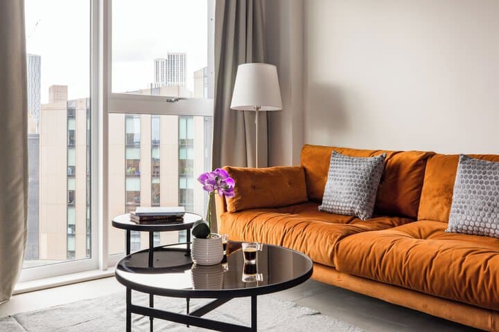 Leeds Centre by Charles Hope Image 12