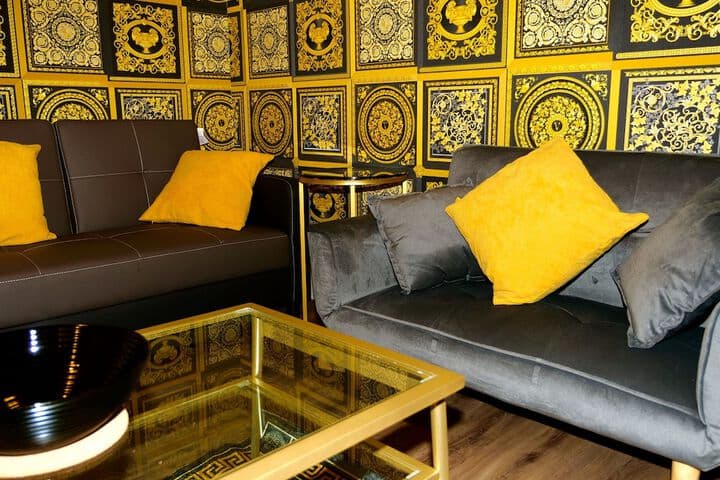 Sexy Luxurious Versace Apartment Near Sheffield Image 10