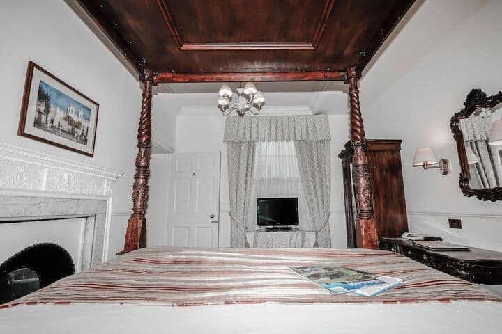 York Pavilion Hotel Sure Hotel Collection by Best Western Image 7