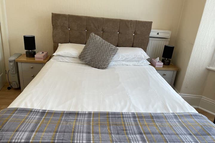 Diamonds Lodge Ltd Image 9