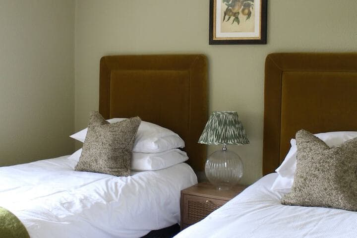 The Peacock at Barlow Image 12