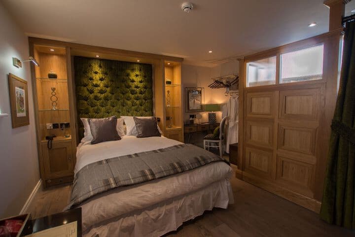 The Peacock at Barlow Image 8