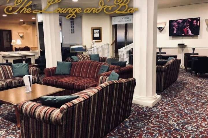 The Royal Hotel Image 7