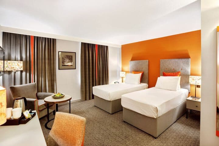 Cedar Court Harrogate Image 5