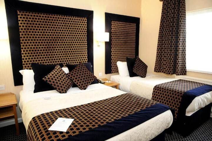 The Carlton Park Hotel Image 6