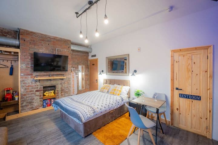 Industrial Studio Near Headingley Stadium Image 5