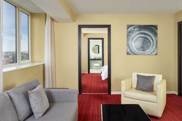 Park Plaza Leeds Image 12