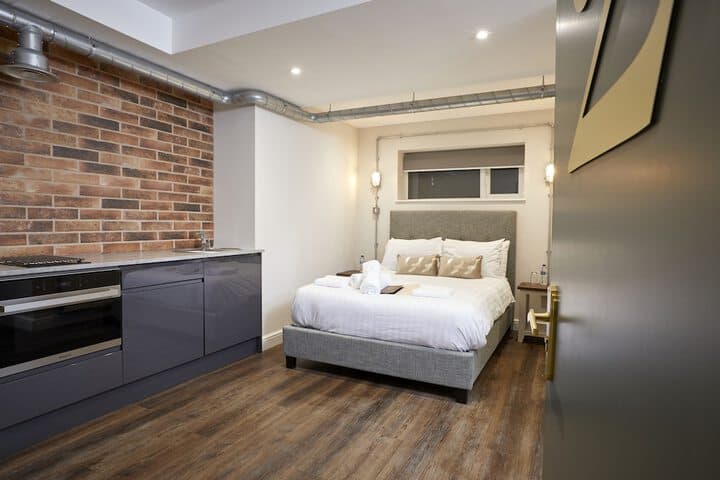 Three Cranes Serviced Apartments Image 3