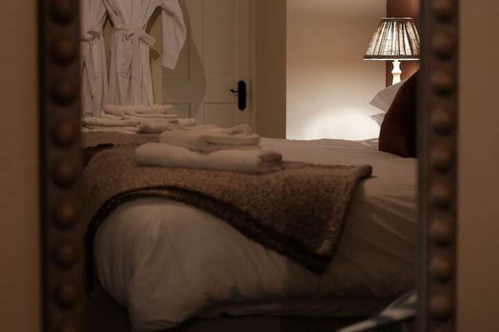 The Peacock at Barlow Image 11