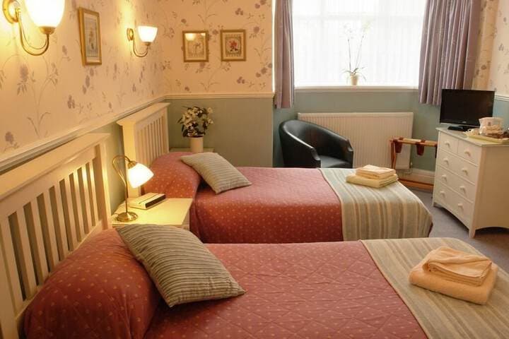 Midway House Image 9