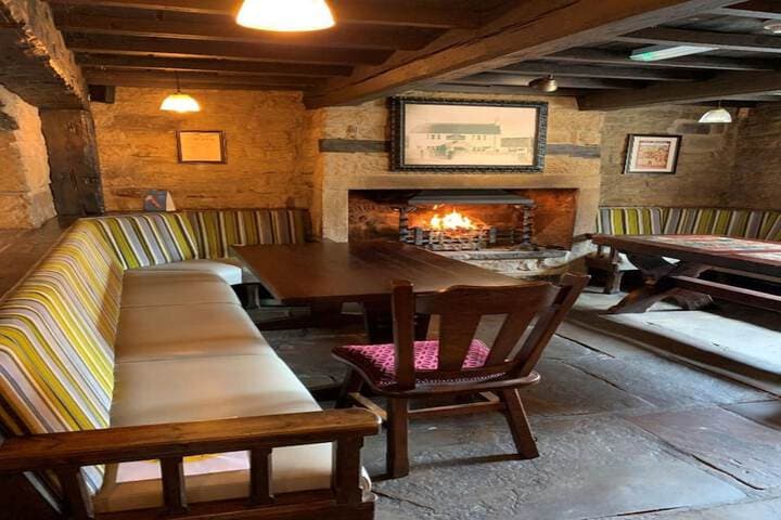 Ye Olde Mustard Pot Image 2