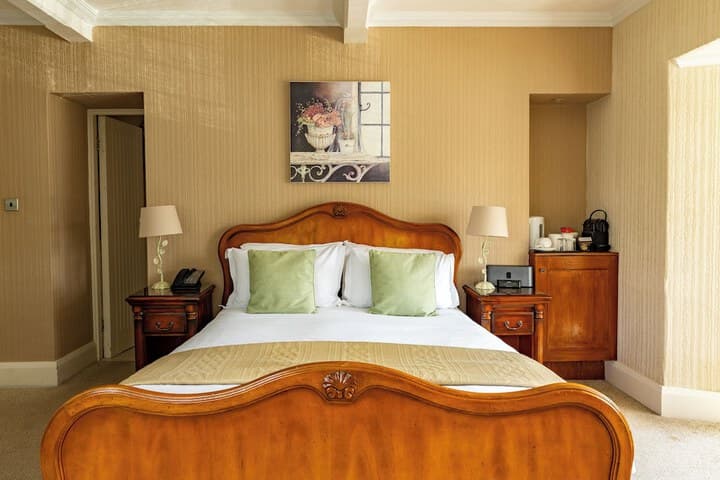 The Mallyan Spout Hotel Image 4