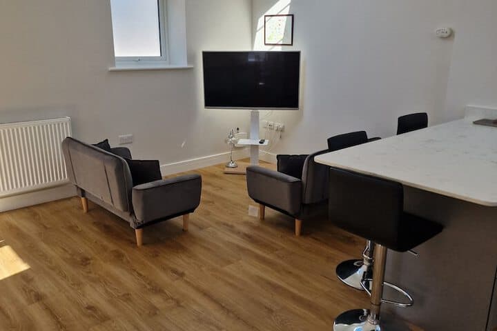 Town Center cottage Image 5