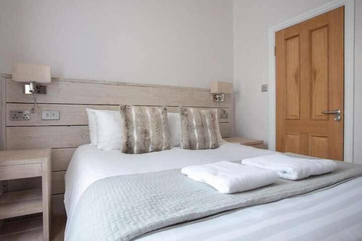 The Vanguard - York Residence Image 6