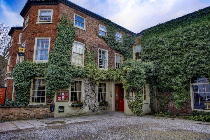 York Pavilion Hotel Sure Hotel Collection by Best Western Image 2