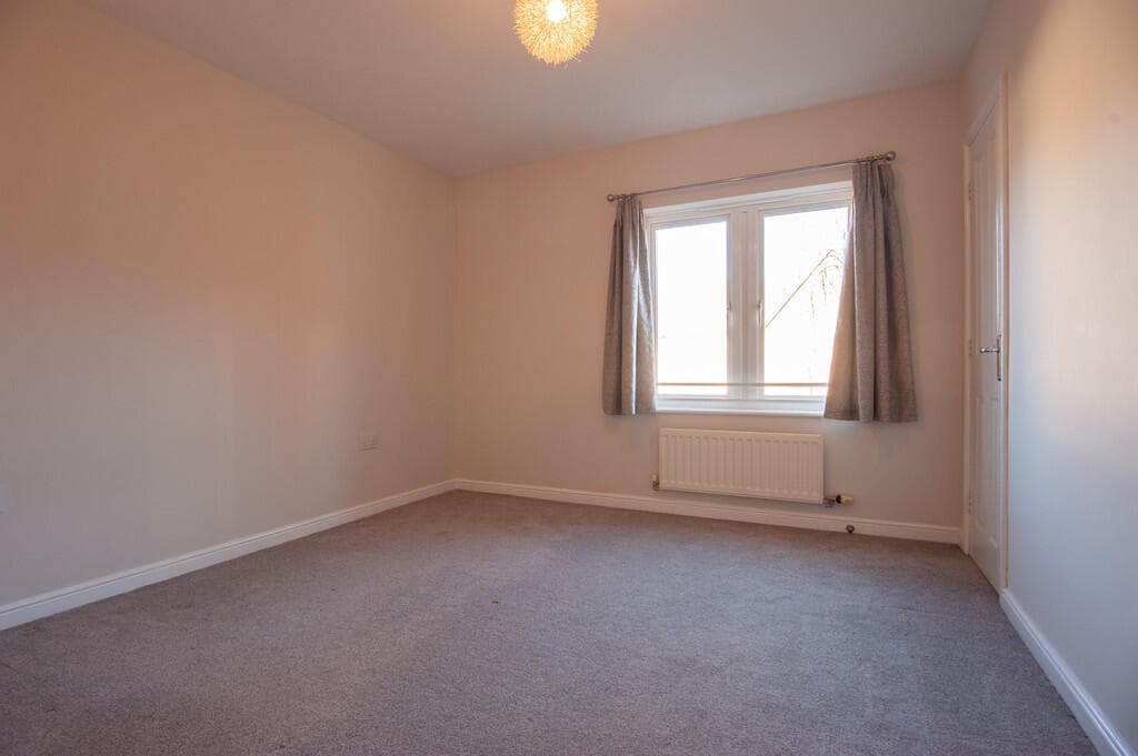 3 Bedroom Town House For Rent In Blue Bridge Lane, York, Yo10 Image 10
