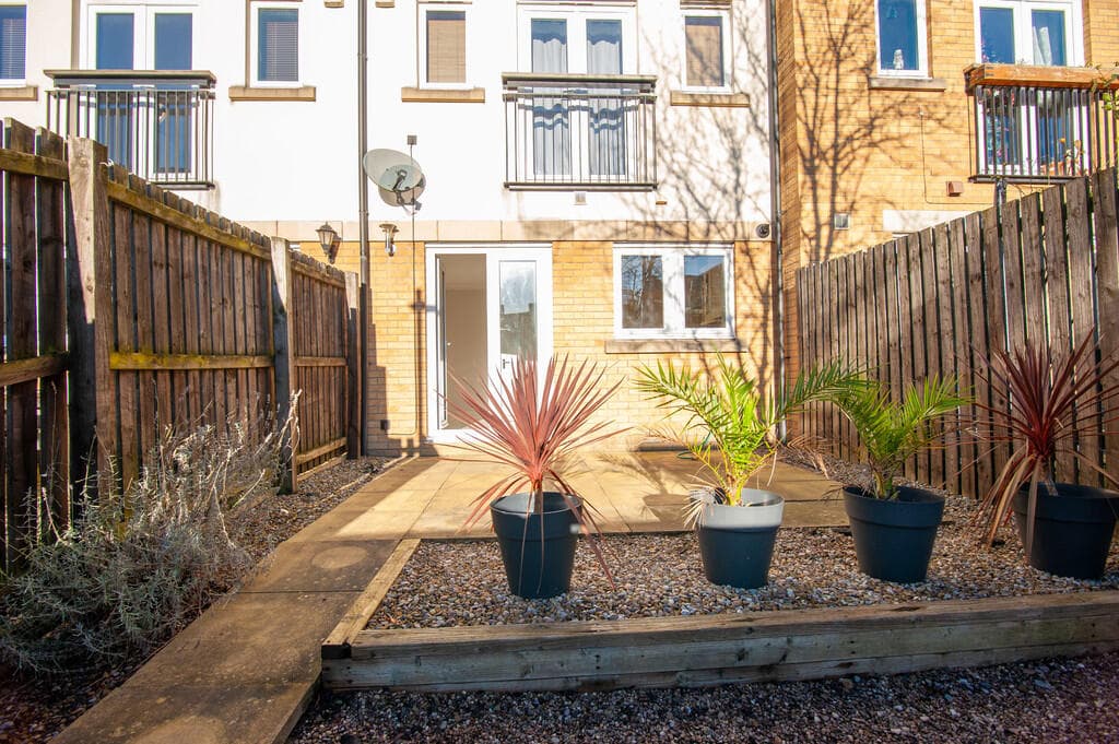 3 Bedroom Town House For Rent In Blue Bridge Lane, York, Yo10 Image 12