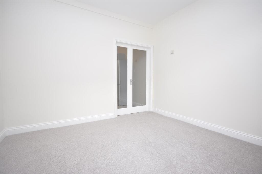 3 bedroom terraced house for rent in Queen Victoria Street, York, YO23 Image 5