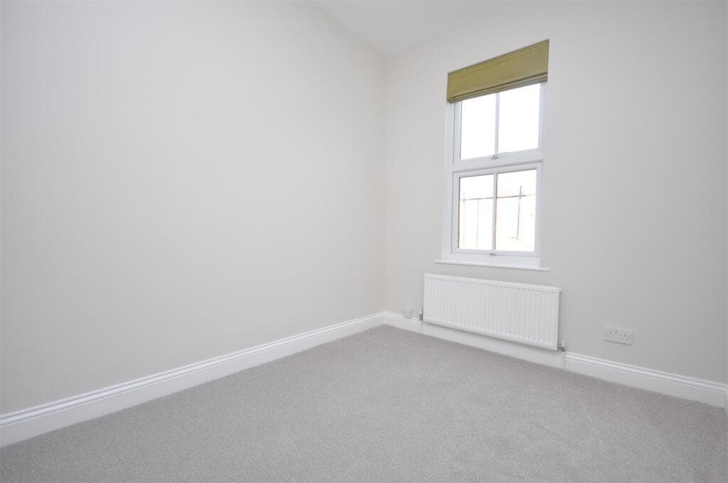 3 bedroom terraced house for rent in Queen Victoria Street, York, YO23 Image 6