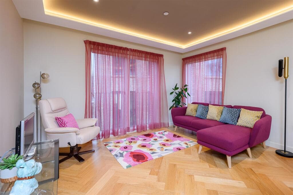 2 bedroom apartment for sale in 18 Victoria, Hudson Quarter, York YO1 6HP, YO1 Image 2