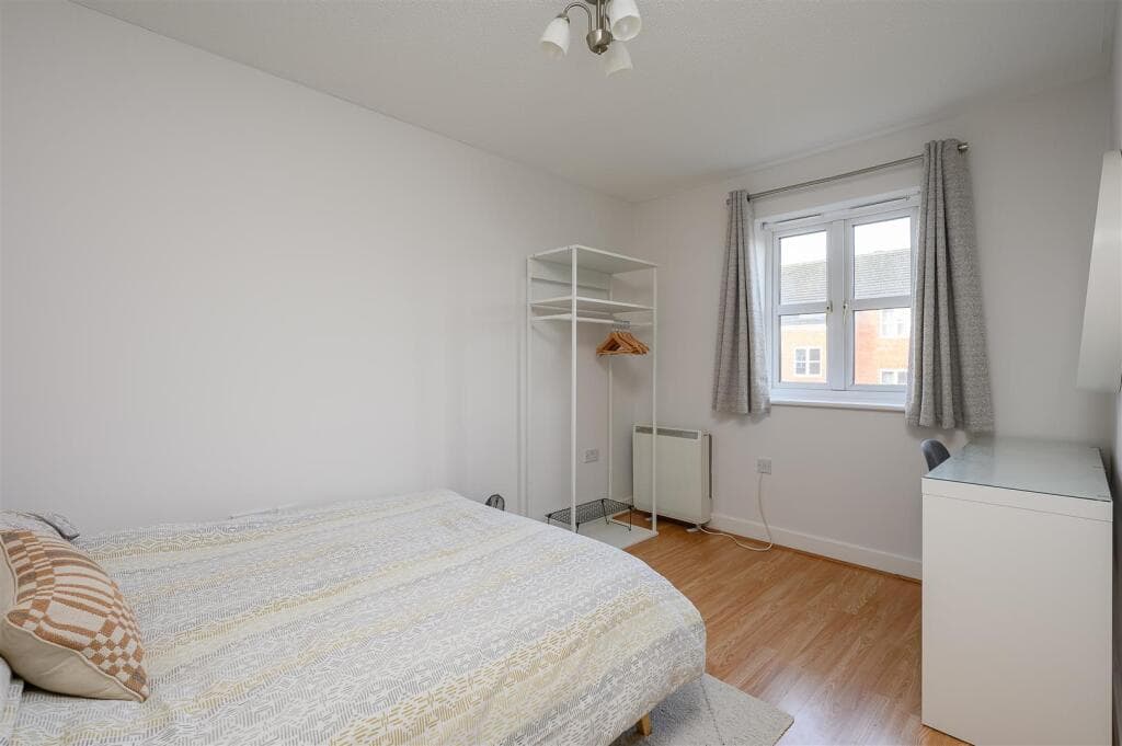 2 bedroom apartment for sale in Heworth Mews, York, YO31 7XX, YO31 Image 7