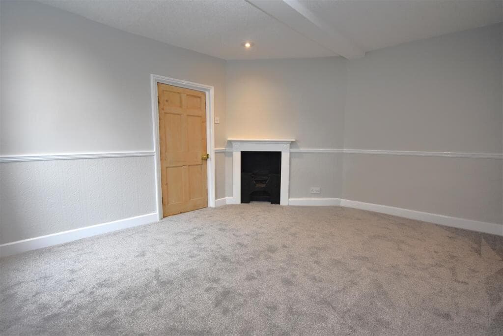 2 Bedroom Terraced House For Rent In Front Street, Acomb, York, Yo24 Image 7