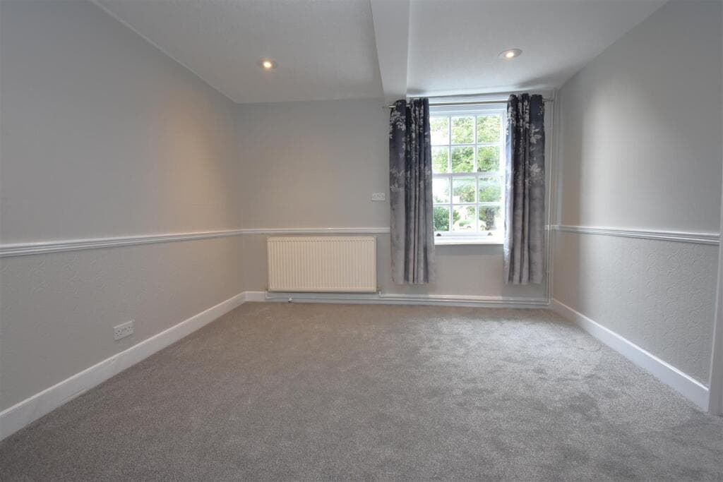 2 Bedroom Terraced House For Rent In Front Street, Acomb, York, Yo24 Image 8