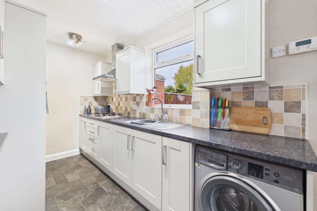 2 bedroom semi-detached house for sale in Shirley Avenue, York, North Yorkshire, YO26 5NJ, YO26 Image 5
