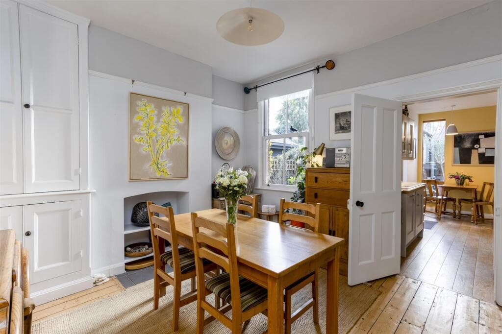 3 bedroom semi-detached house for sale in South Bank Avenue, York, YO23 Image 5