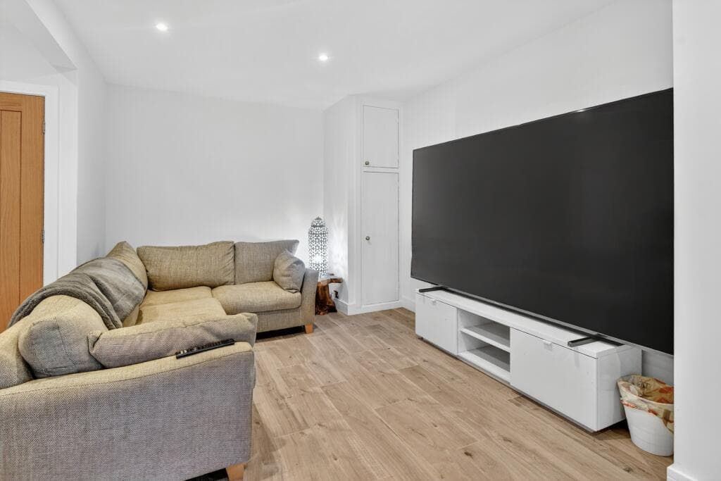 2 bedroom bungalow for sale in Kestrel Wood Way, Huntington, YO31 Image 4