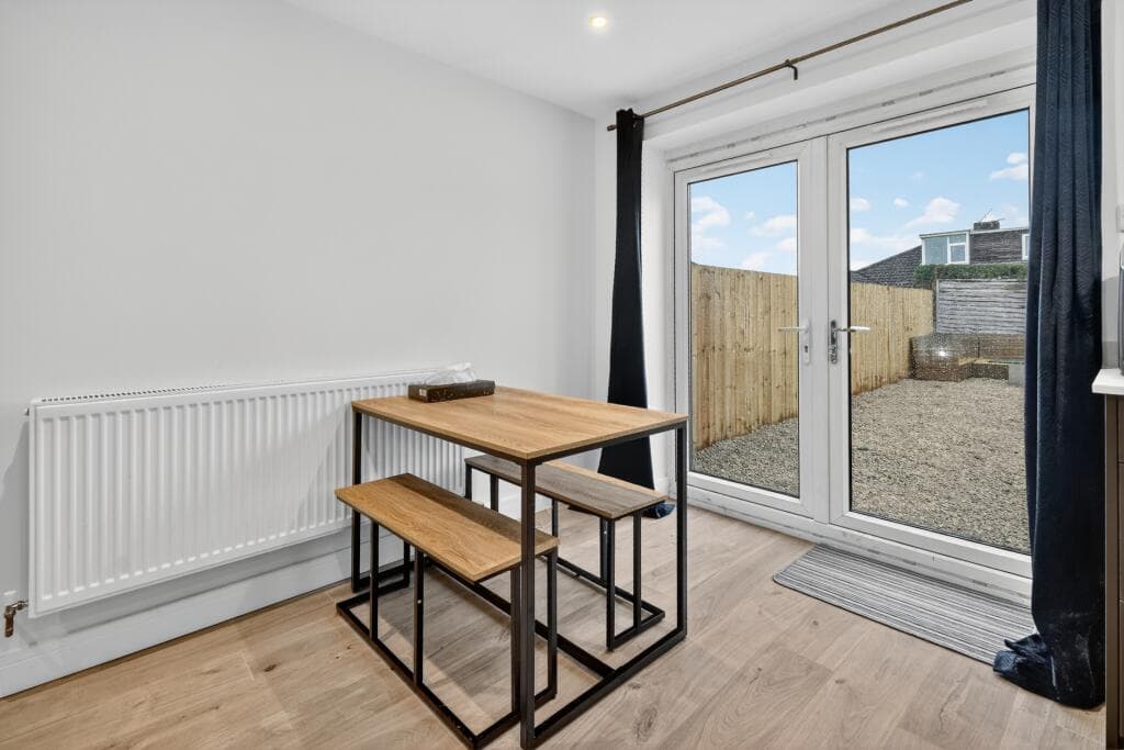 2 bedroom bungalow for sale in Kestrel Wood Way, Huntington, YO31 Image 5