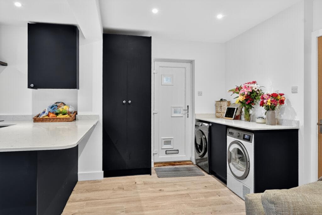 2 bedroom bungalow for sale in Kestrel Wood Way, Huntington, YO31 Image 6