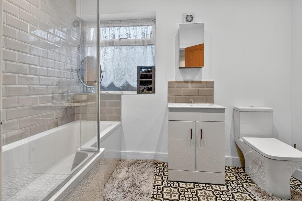 2 bedroom bungalow for sale in Kestrel Wood Way, Huntington, YO31 Image 7