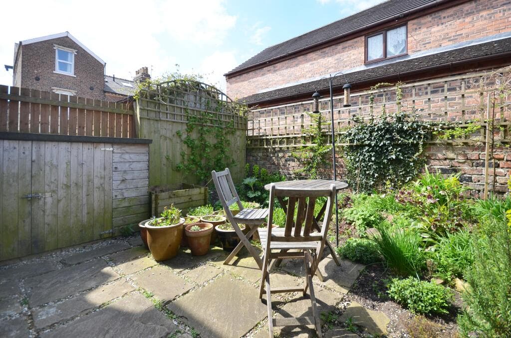 2 Bedroom Terraced House For Rent In Alma Grove, Fulford Road, York, Yo10 Image 9