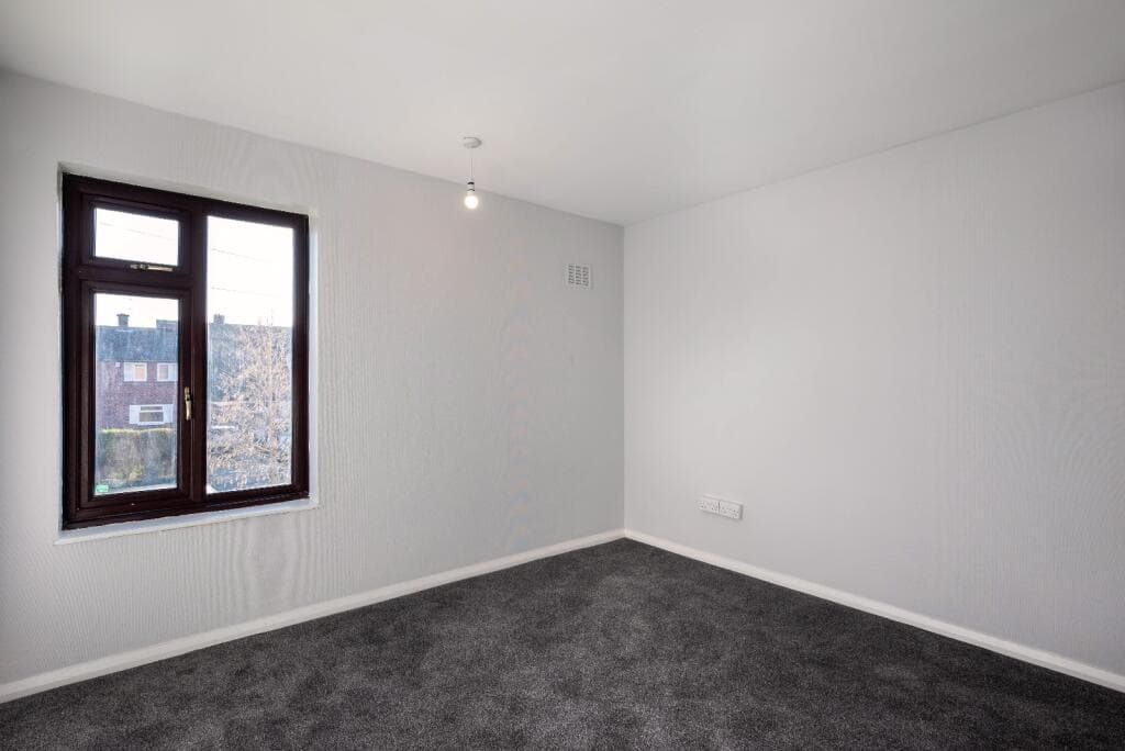 2 bedroom flat for rent in Wains Road, Dringhouses, York, YO24 Image 6