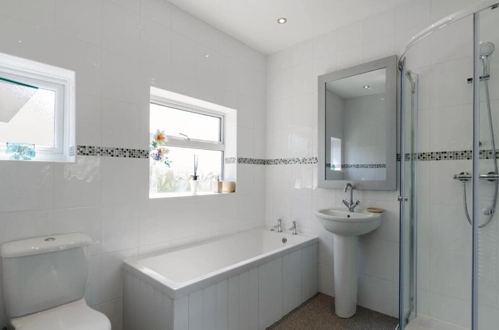 3 Bedroom Semi-Detached House For Rent In Westminster Road, York, Yo30 Image 9